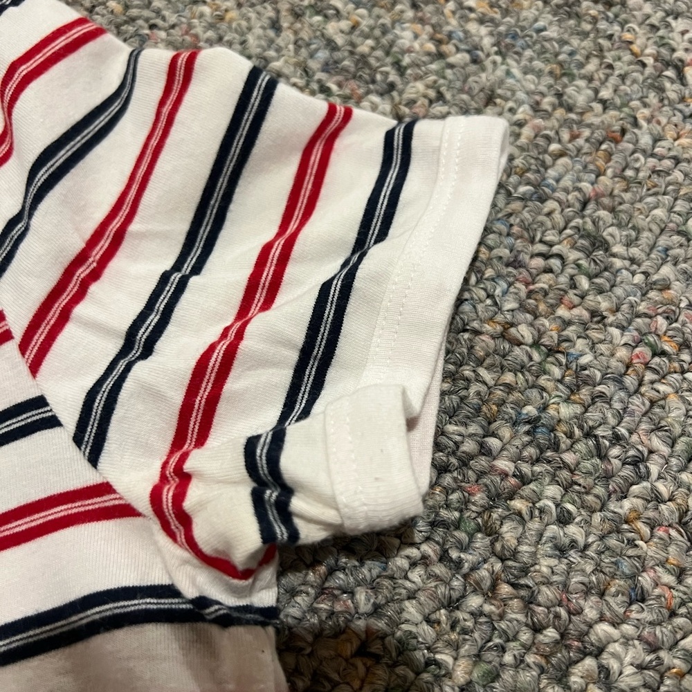 H&M tee - Picture 4 of 4
